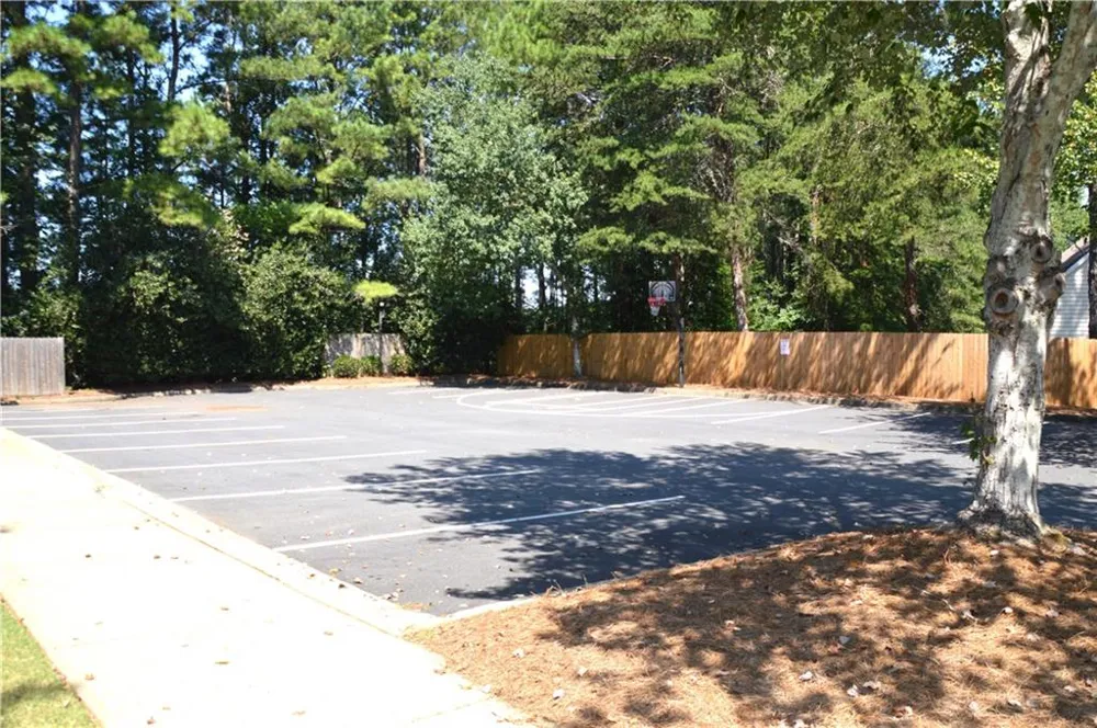 2021 Crestview Way Woodstock, GA 30188