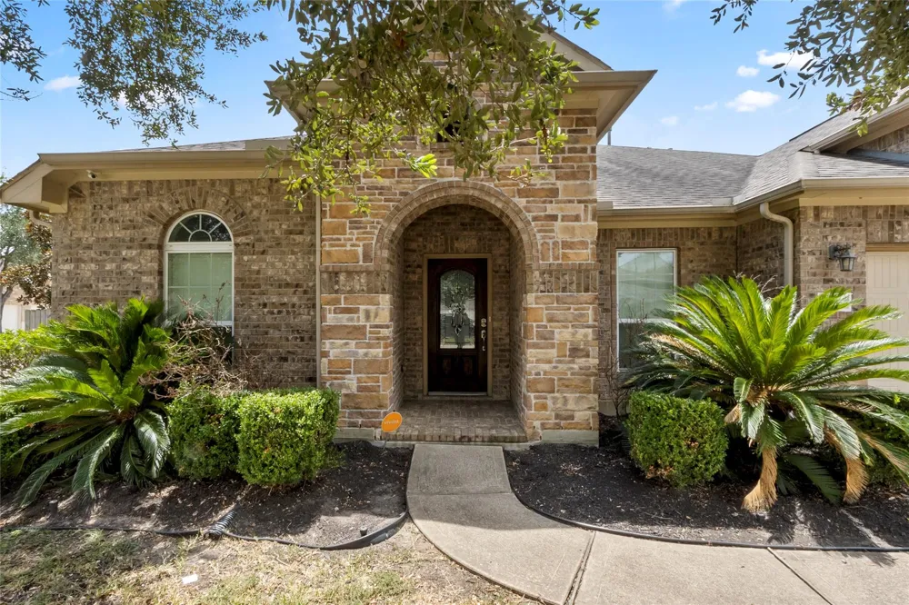13402 Indigo Sands Drive Pearland, TX 77584
