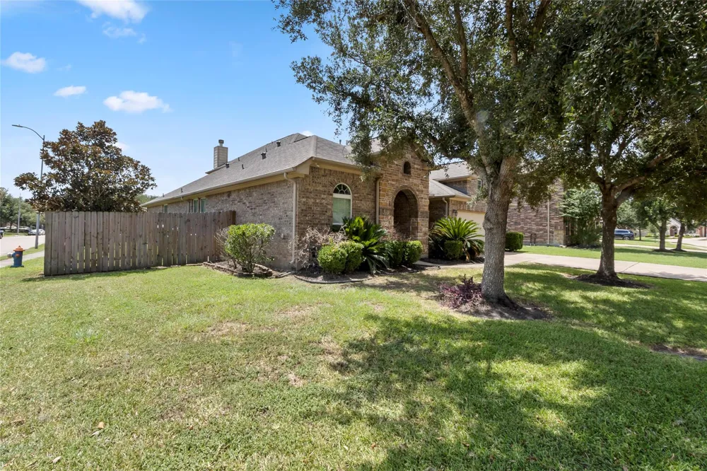 13402 Indigo Sands Drive Pearland, TX 77584