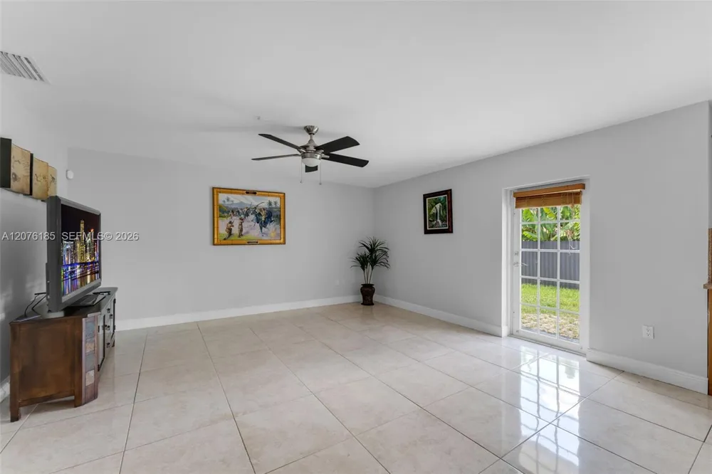 9835 SW 56th St #0 Miami, FL 33165