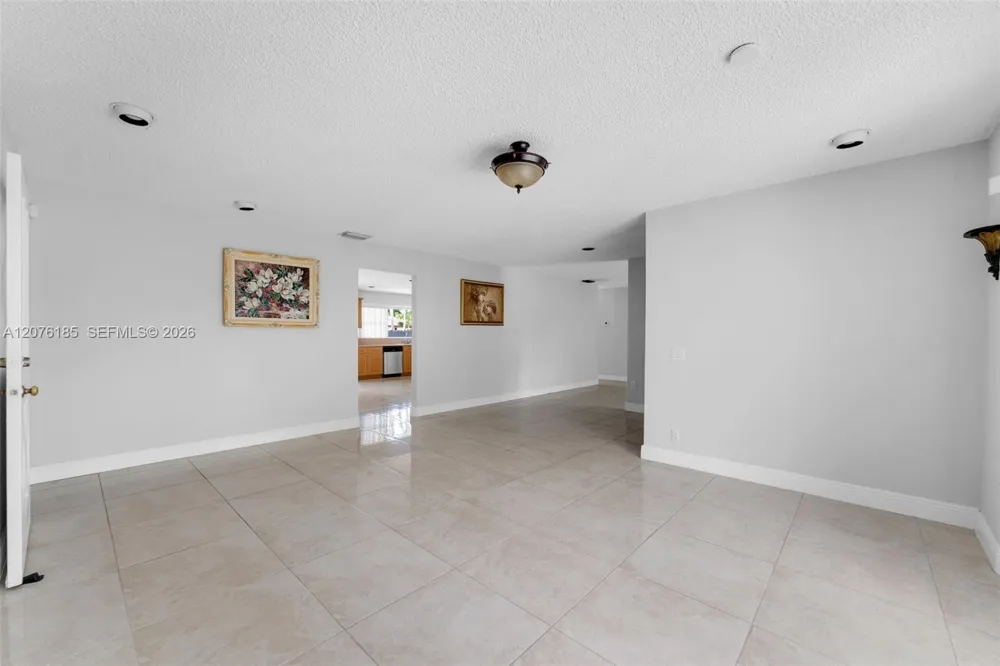 9835 SW 56th St #0 Miami, FL 33165