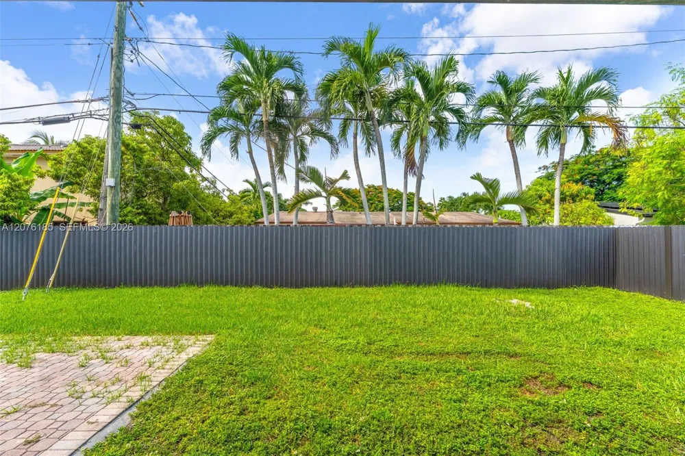 9835 SW 56th St #0 Miami, FL 33165