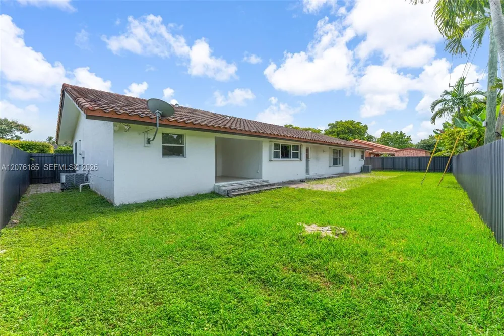 9835 SW 56th St #0 Miami, FL 33165