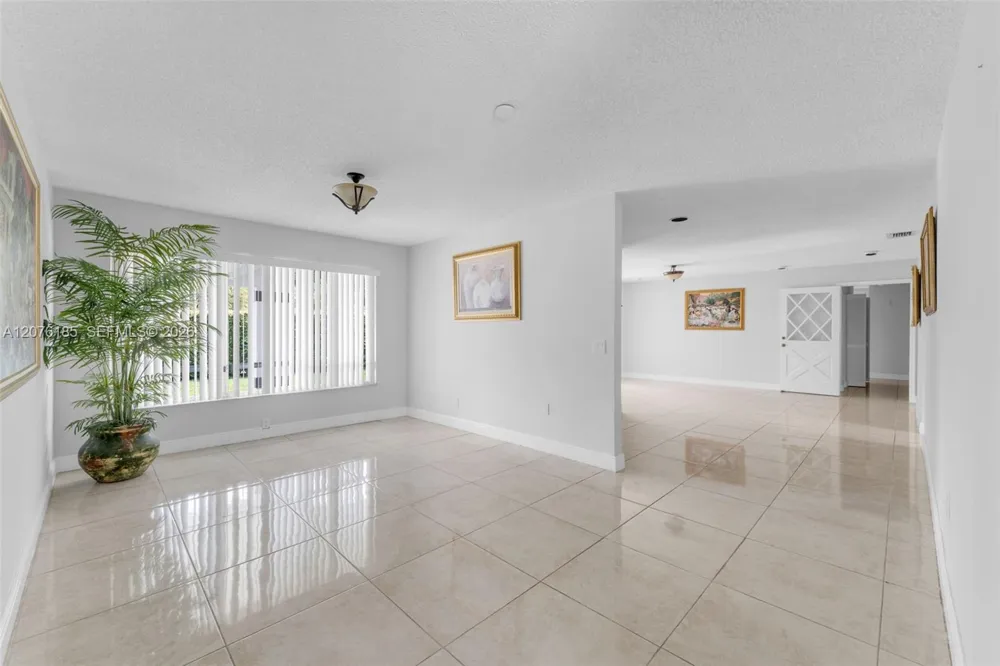 9835 SW 56th St #0 Miami, FL 33165
