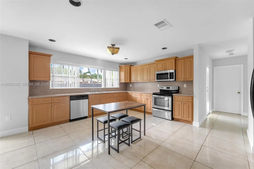 9835 SW 56th St #0 Miami, FL 33165