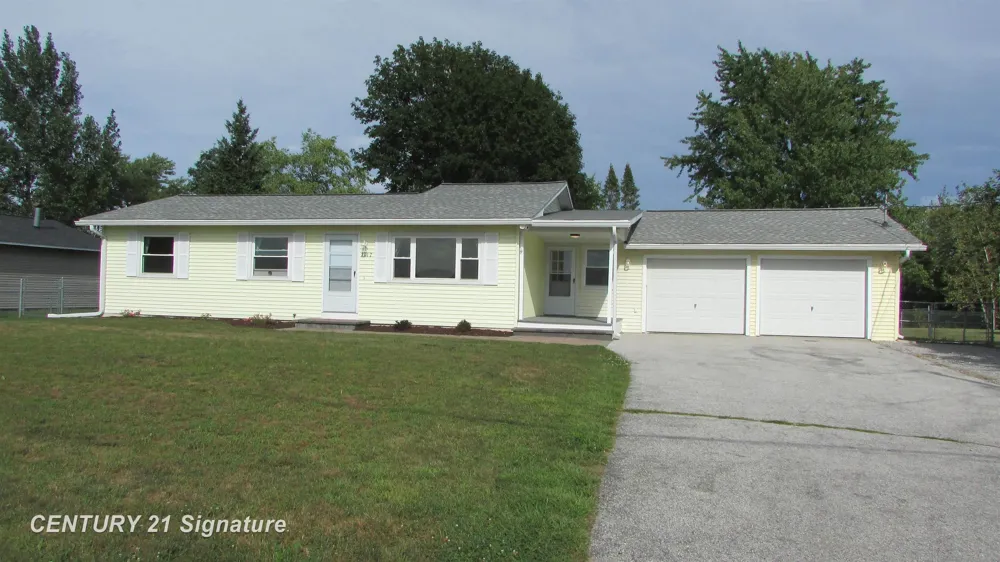 7417 Mackinaw Road Bay City City, MI 48706