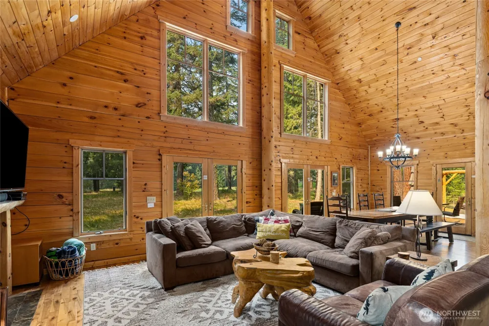 1611 Larkspur Loop Cle Elum, WA 98922