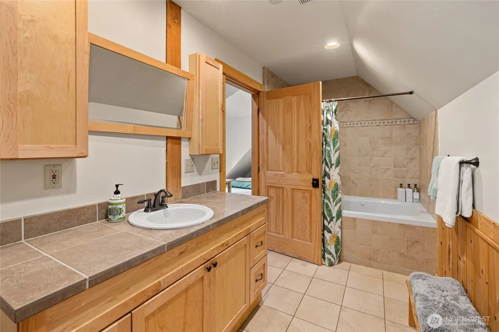 1611 Larkspur Loop Cle Elum, WA 98922