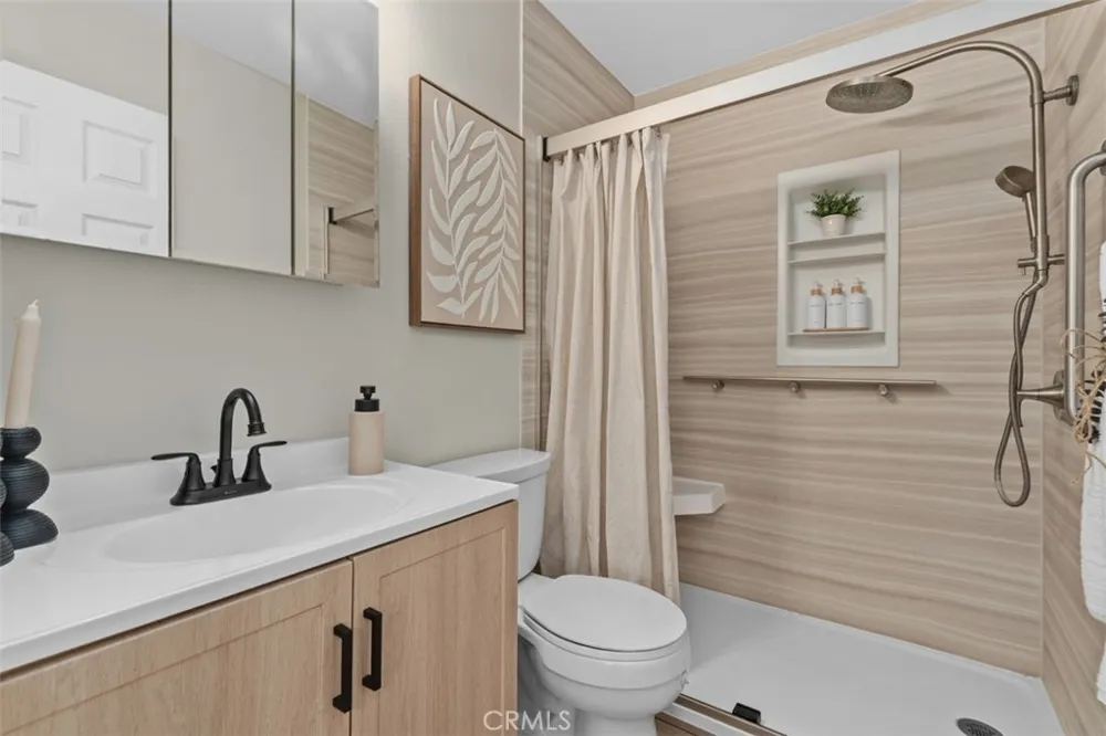 6111 Leyte Cypress, CA 90630
