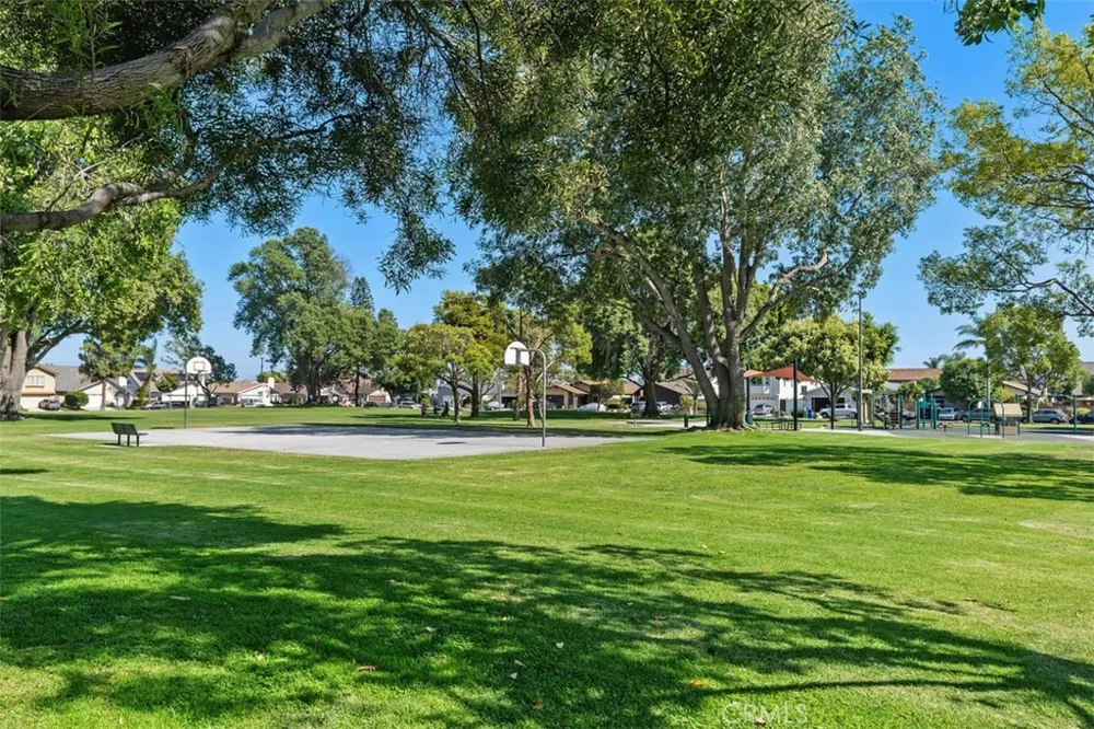 6111 Leyte Cypress, CA 90630