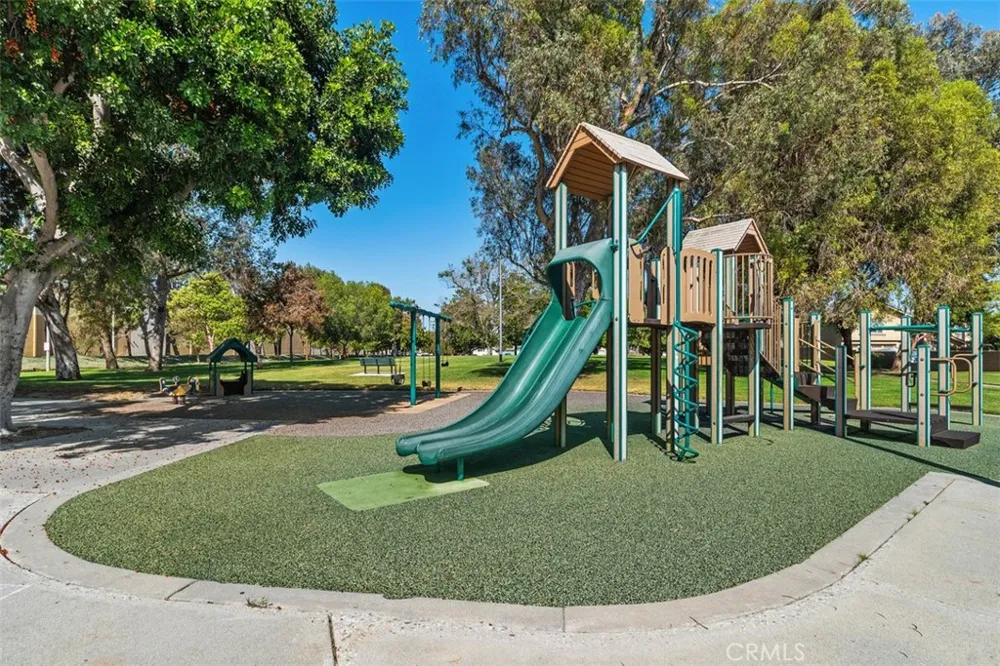6111 Leyte Cypress, CA 90630