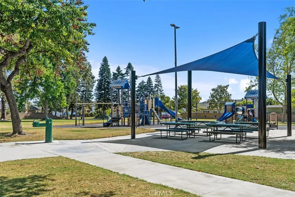 6111 Leyte Cypress, CA 90630