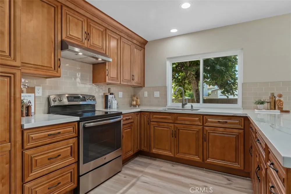 6111 Leyte Cypress, CA 90630