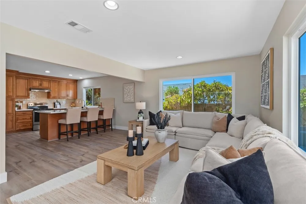 6111 Leyte Cypress, CA 90630
