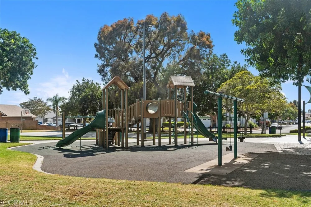 6111 Leyte Cypress, CA 90630