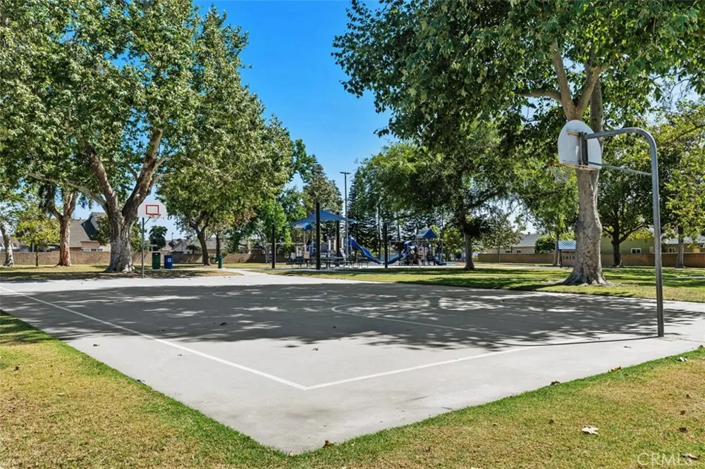 6111 Leyte Cypress, CA 90630