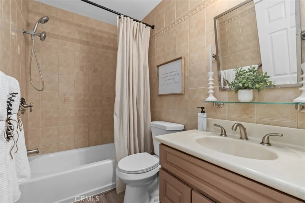 6111 Leyte Cypress, CA 90630