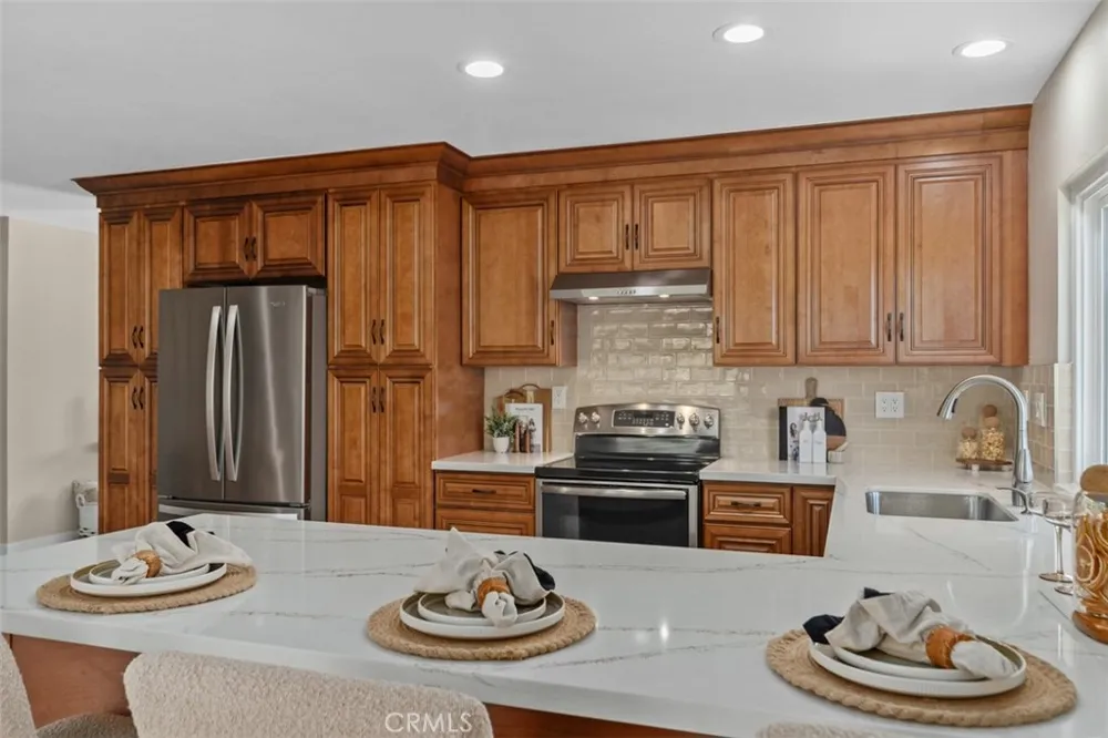 6111 Leyte Cypress, CA 90630
