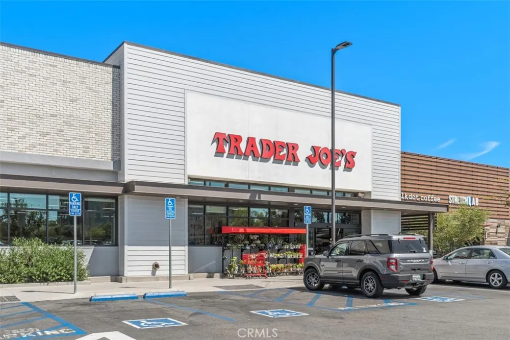 6111 Leyte Cypress, CA 90630