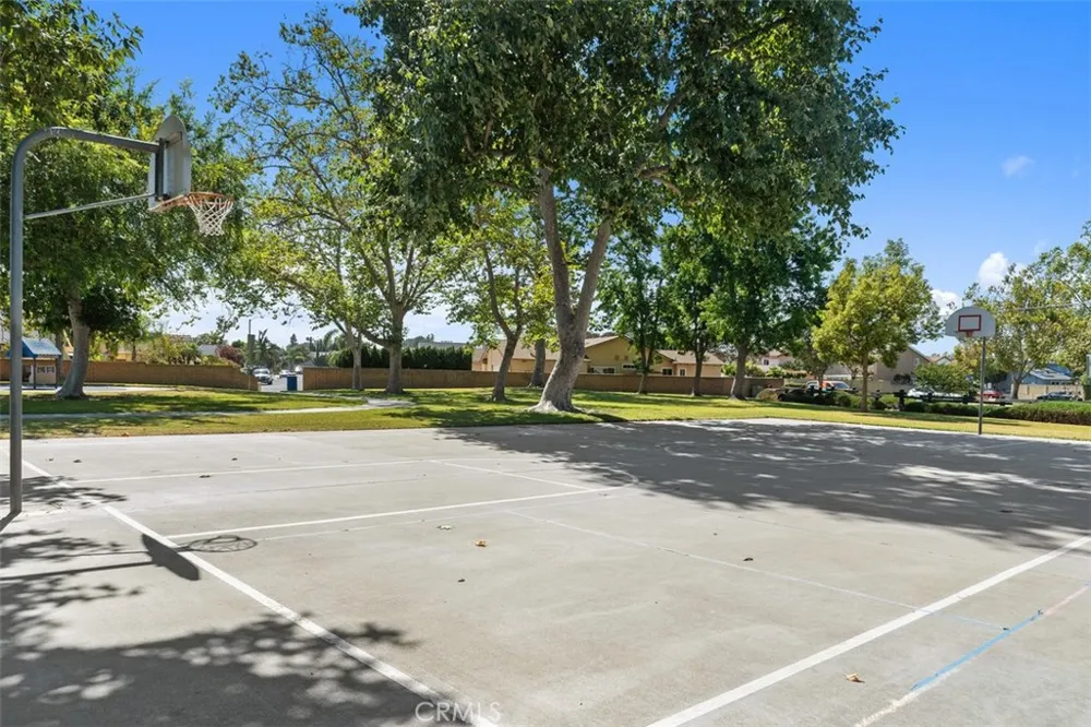 6111 Leyte Cypress, CA 90630