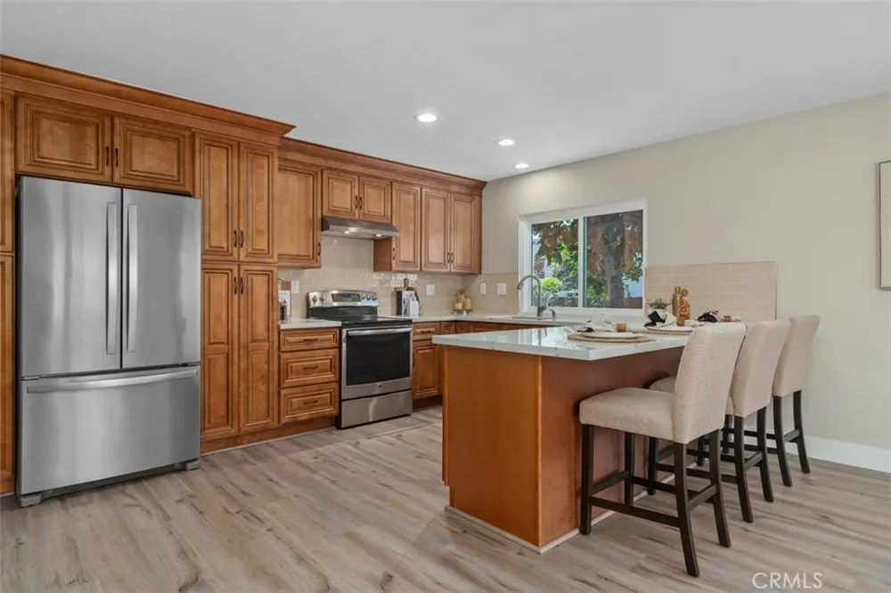 6111 Leyte Cypress, CA 90630