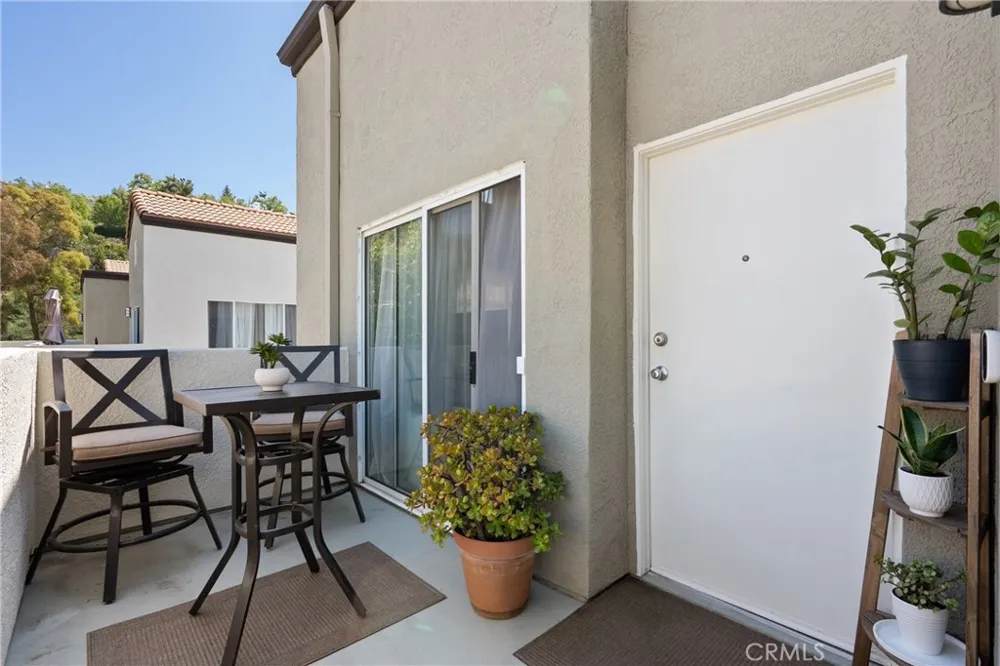 21200 Trumpet #205 Newhall, CA 91321