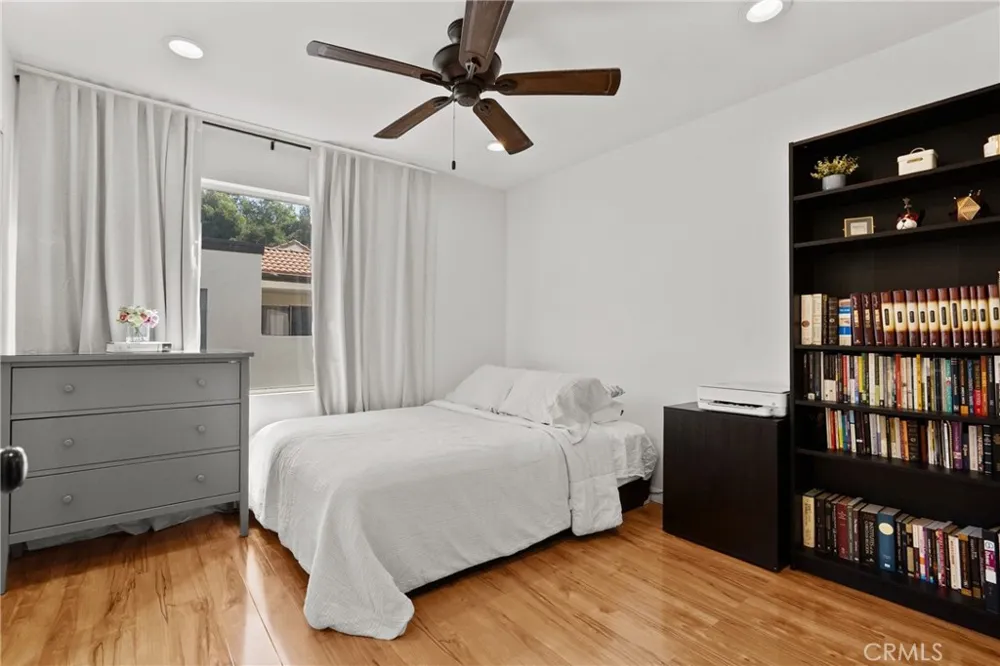 21200 Trumpet #205 Newhall, CA 91321