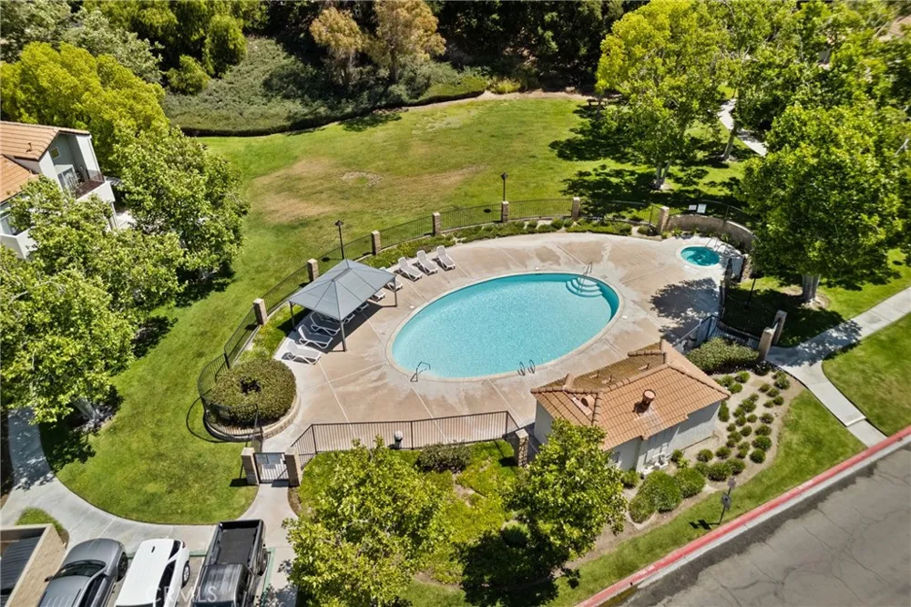 21200 Trumpet #205 Newhall, CA 91321