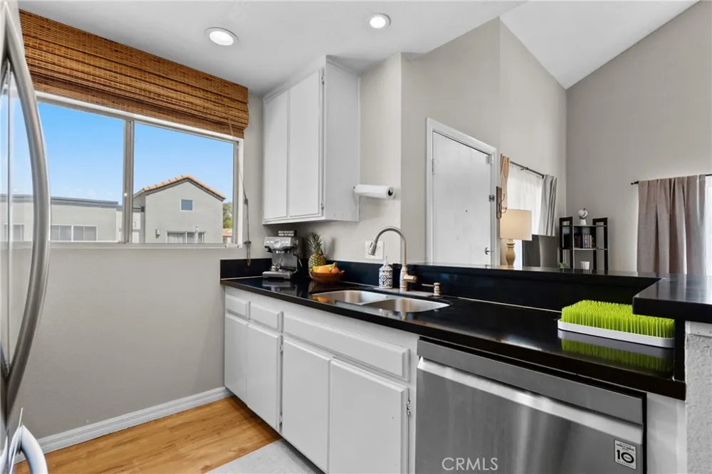 21200 Trumpet #205 Newhall, CA 91321