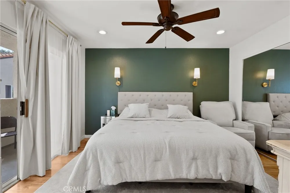 21200 Trumpet #205 Newhall, CA 91321