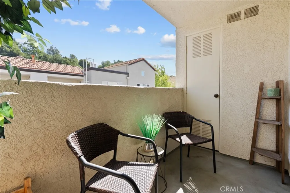 21200 Trumpet #205 Newhall, CA 91321