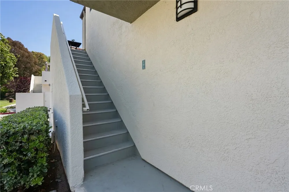 21200 Trumpet #205 Newhall, CA 91321