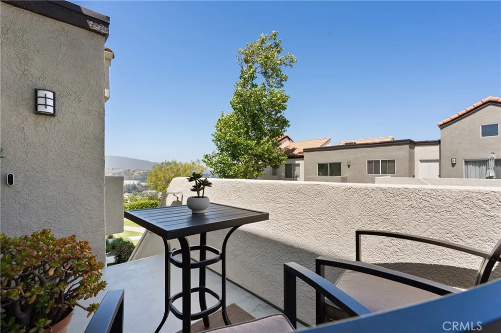 21200 Trumpet #205 Newhall, CA 91321