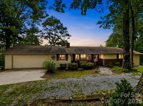 327 Summit Road