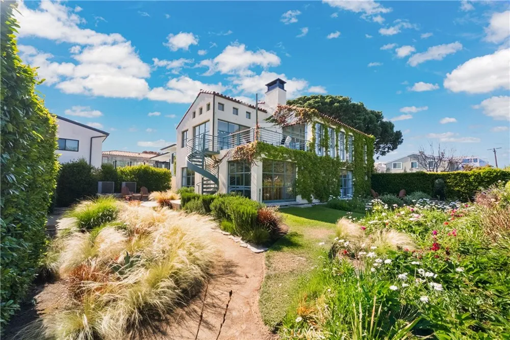 24722 Santa Clara Dana Point, CA 92629