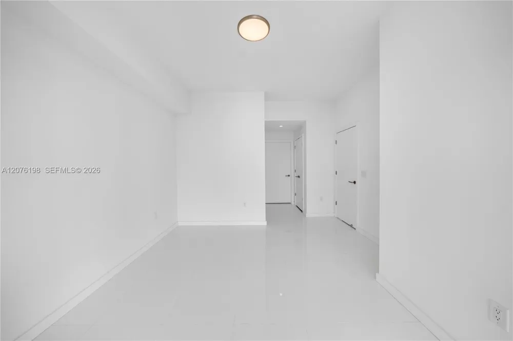 851 NE 1st AVE #2106 Miami, FL 33132