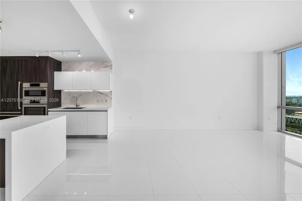 851 NE 1st AVE #2106 Miami, FL 33132