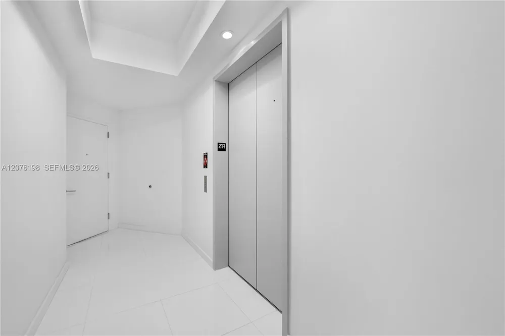 851 NE 1st AVE #2106 Miami, FL 33132
