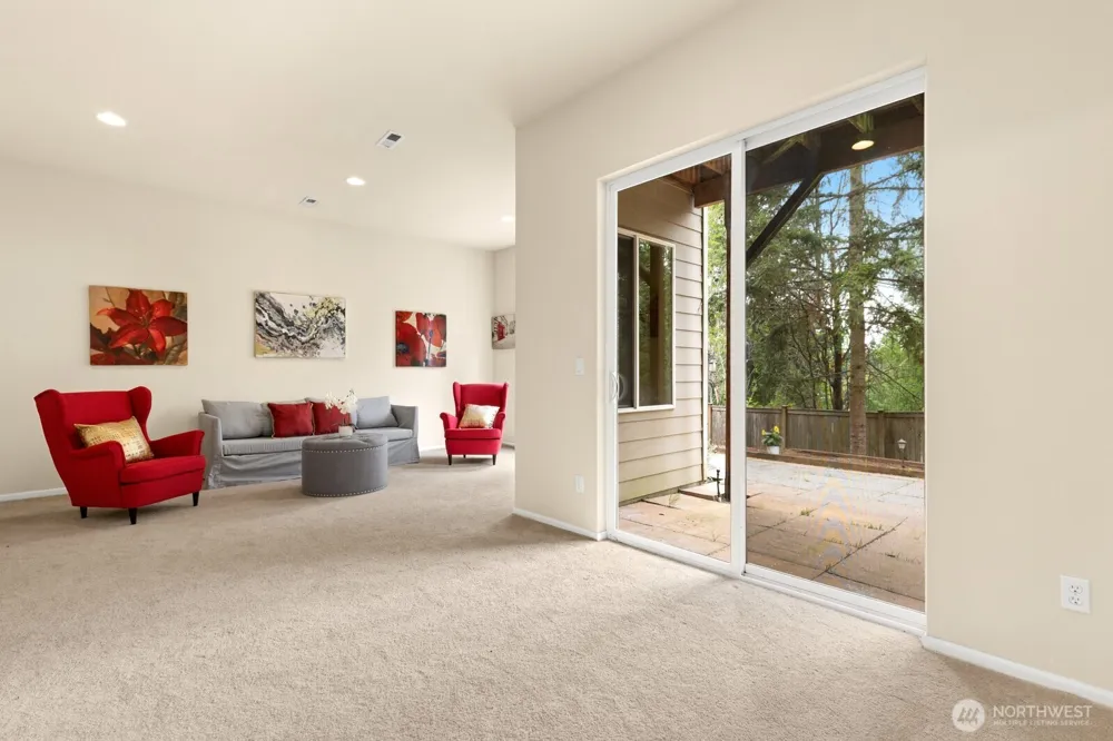 20914 13th Place W Lynnwood, WA 98036