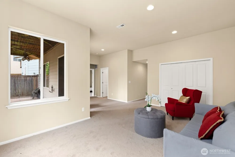 20914 13th Place W Lynnwood, WA 98036