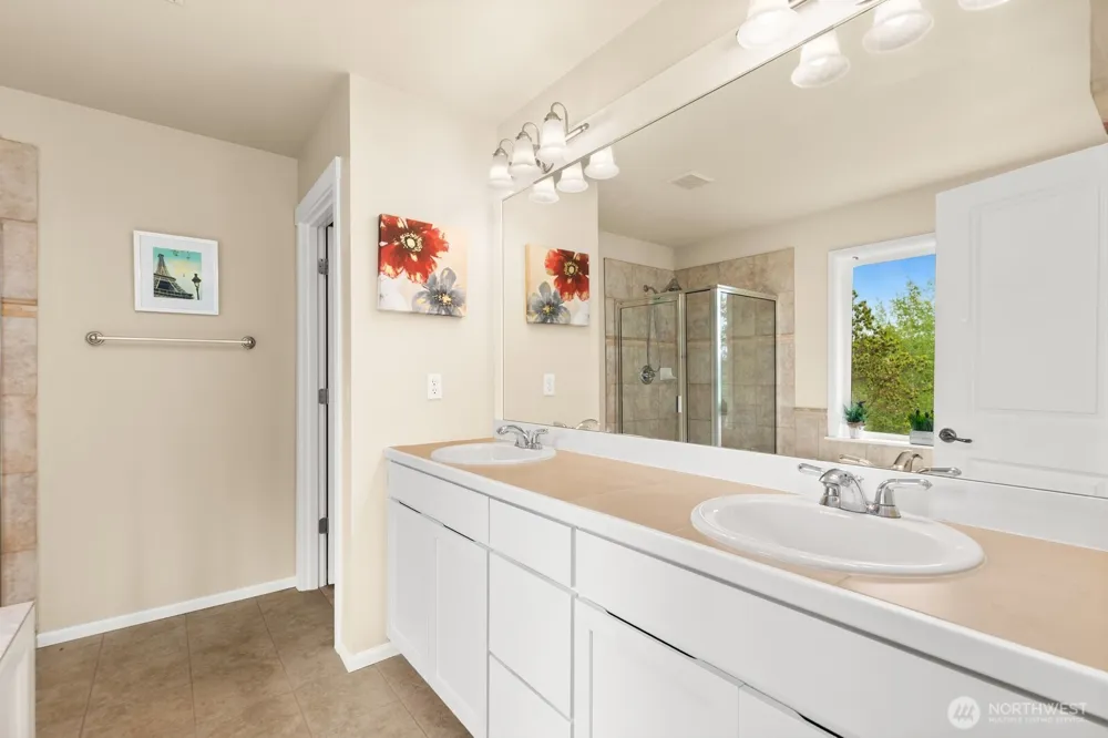 20914 13th Place W Lynnwood, WA 98036