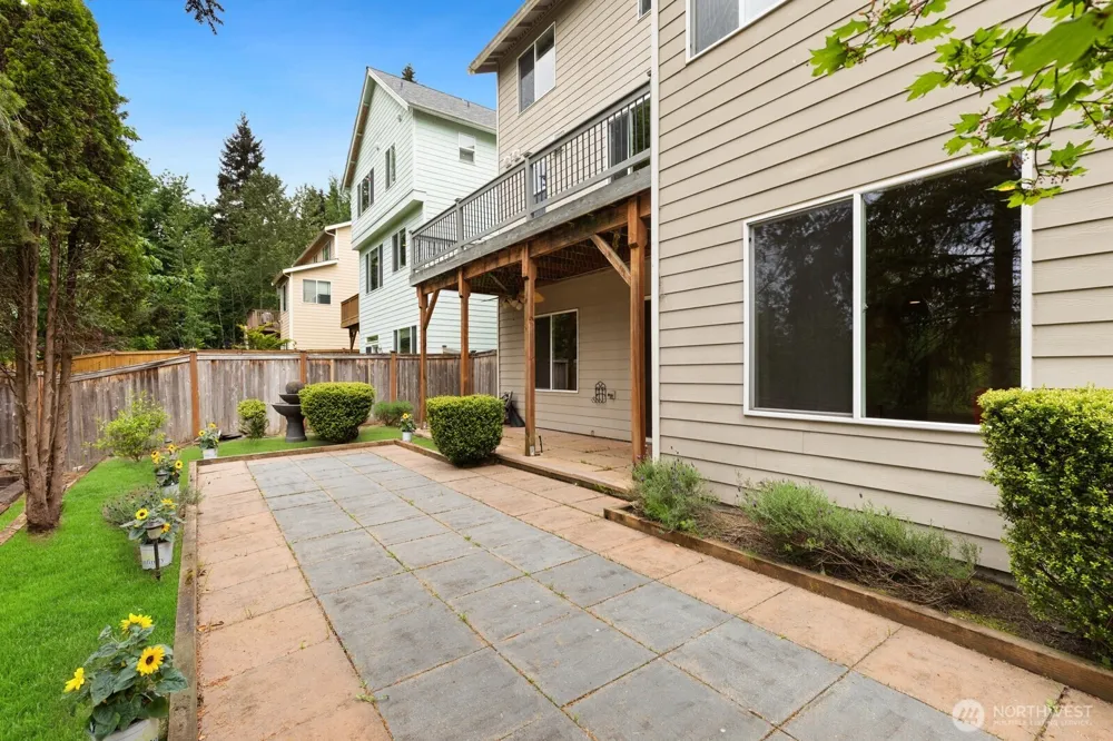 20914 13th Place W Lynnwood, WA 98036