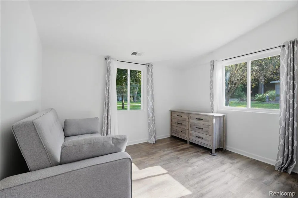 9239 Villa Crest Drive Springfield Charter Township, MI 48346