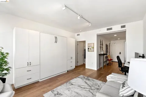 1433 Bush Street #502