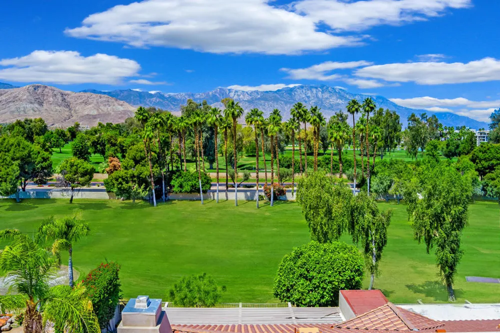 285 Kavenish Drive Rancho Mirage, CA 92270
