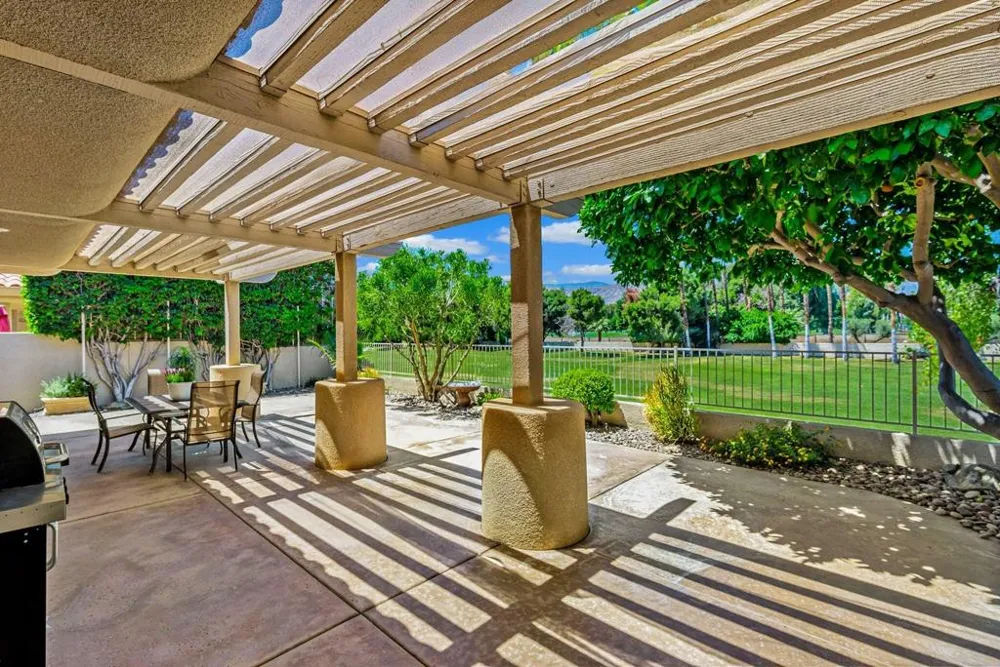 285 Kavenish Drive Rancho Mirage, CA 92270