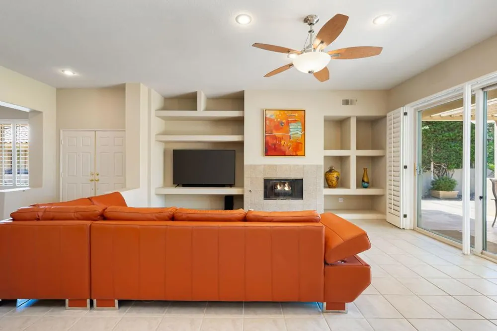 285 Kavenish Drive Rancho Mirage, CA 92270