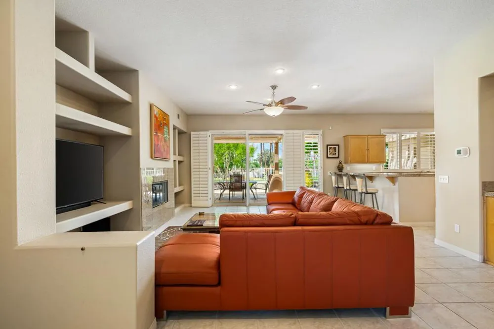 285 Kavenish Drive Rancho Mirage, CA 92270