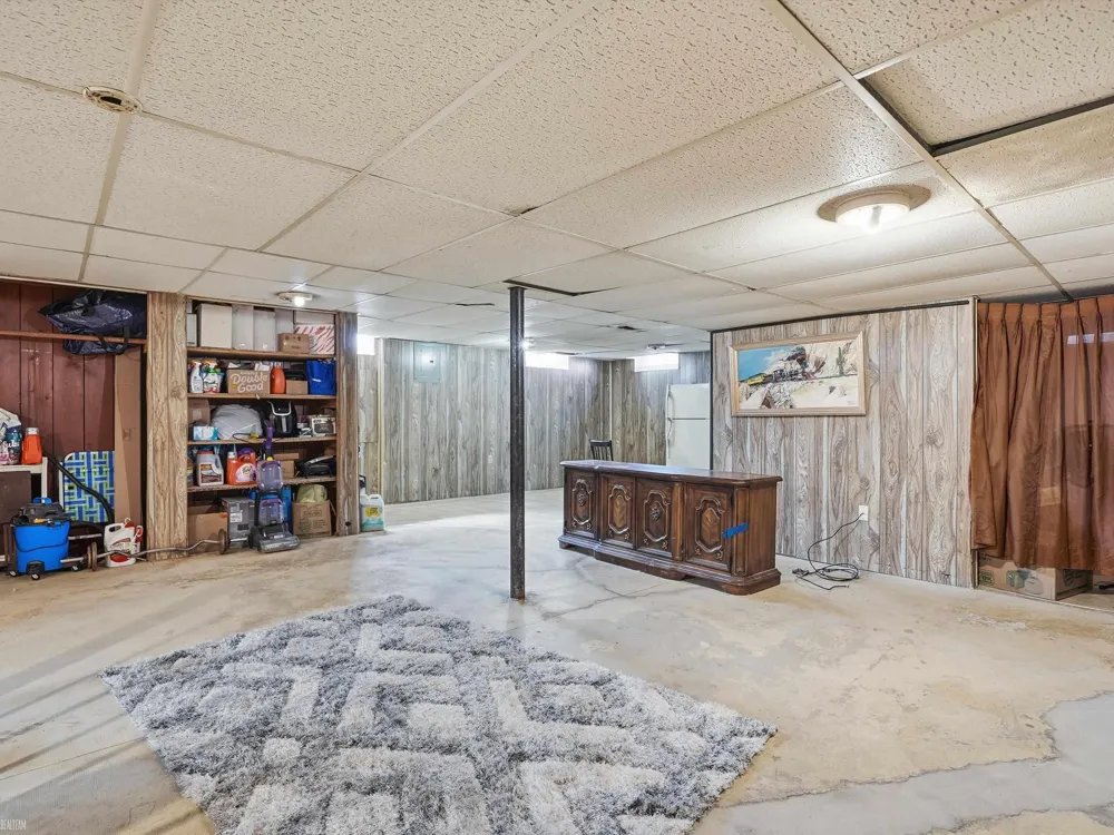 21612 Bon Brae Street St Clair Shores City, MI 48081