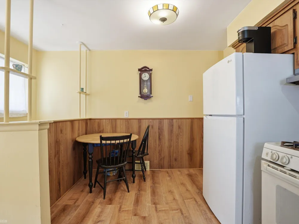 21612 Bon Brae Street St Clair Shores City, MI 48081